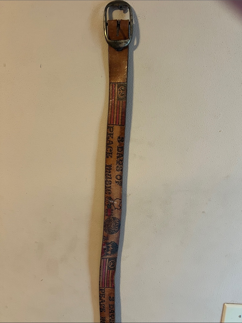 VINTAGE WOODSTOCK LEATHER BELT TOOLED/STAMPED MAKE LOVE NOT WAR FROM THE 70s 80s